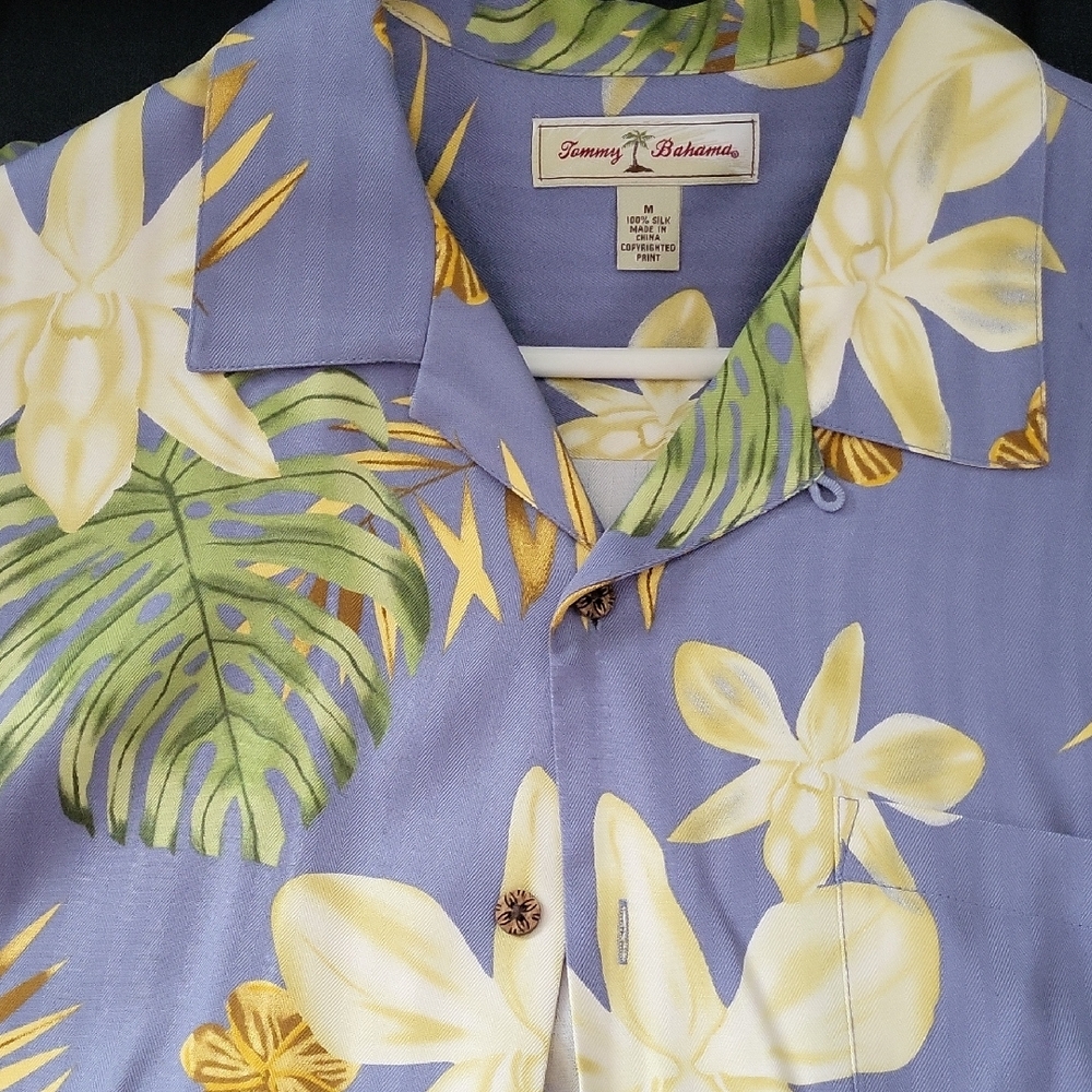 Tommy Bahama Blue and Green Casual Button Down Shirt